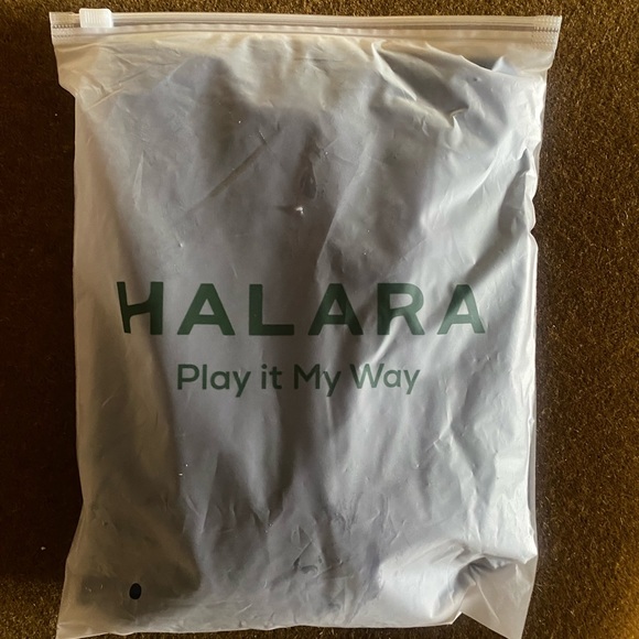 Halara Breezeful High Waisted Pocket Shorts M NWT - Picture 2 of 3